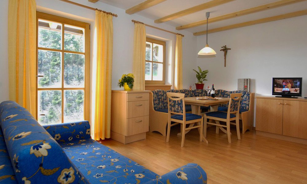 kastelruth seiser alm schgagul bauernhofurlaub ferienwohnungen dorf 01